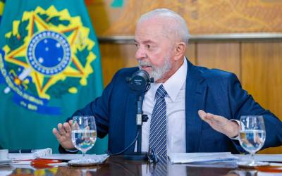 Lula defende que só Biden pode avaliar se está apto a ser candidato
